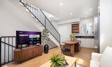 Hollywood Hideaway 3