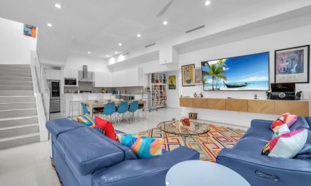 Tropical Gallery 2