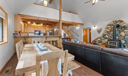 Tahoe Treehouse 8