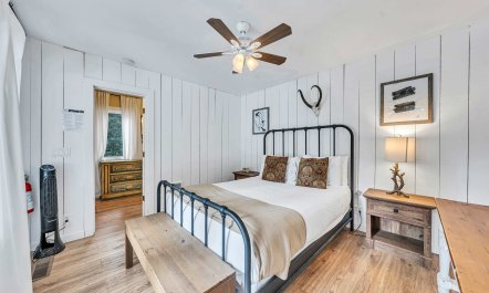 Riverstone & Pine 1