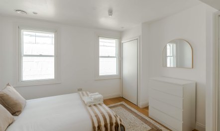 Fitzrovia White 7