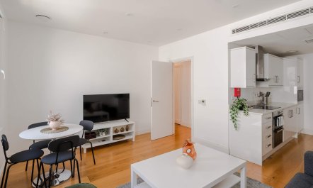 Fitzrovia White 4