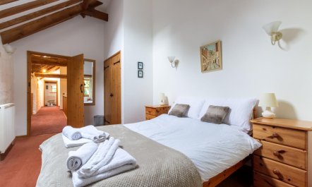 3 Bed in Bracon Ash 2