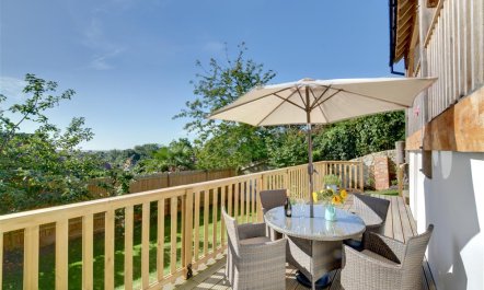 2 Bed in Hythe 1