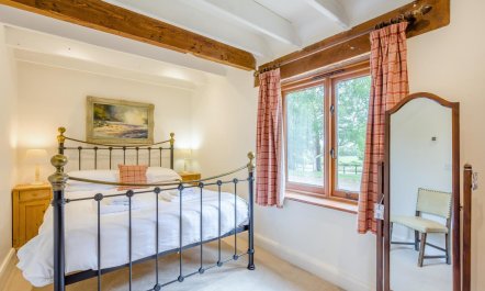 3 Bed in Woodbridge 7