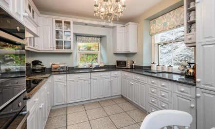 6 Bed in Pwllheli 2