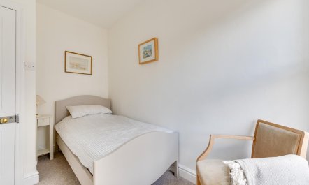 3 Bed in Woodbridge 7