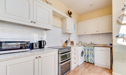 3 Bed in Woodbridge 4