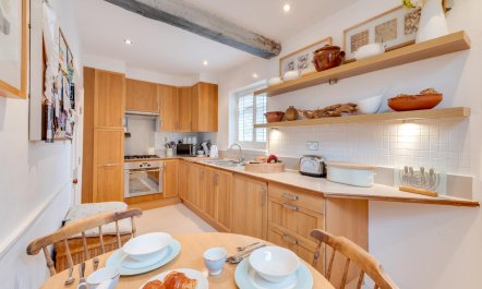 1 Bed in Sandwich 2