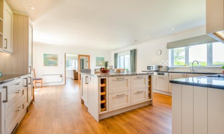 4 Bed in Padstow 6