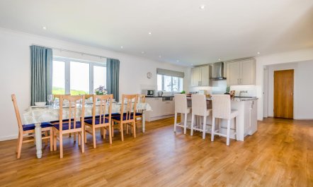 4 Bed in Padstow 2