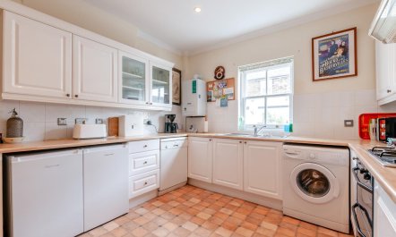 2 Bed in Deal 9