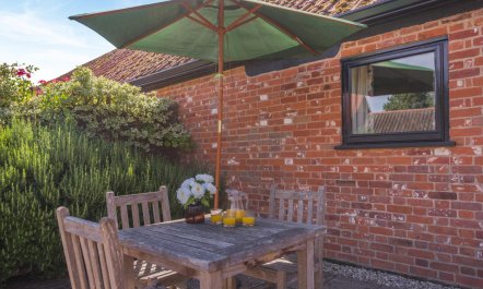 2 Bed in Woodbridge 6