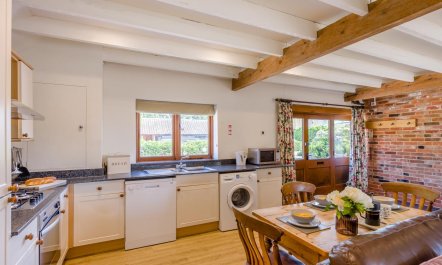 2 Bed in Woodbridge 2