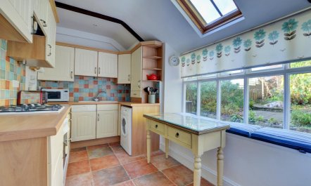 2 Bed in Beaminster 5