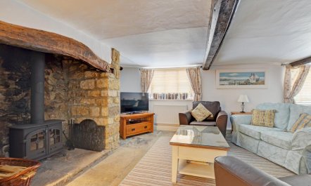 2 Bed in Beaminster 1