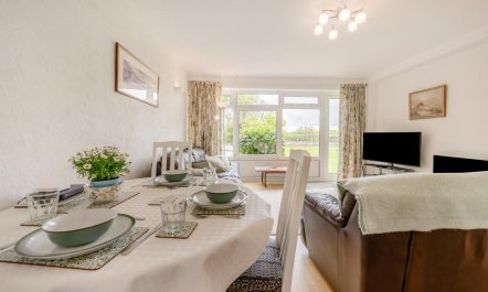 2 Bed in Tenby 4