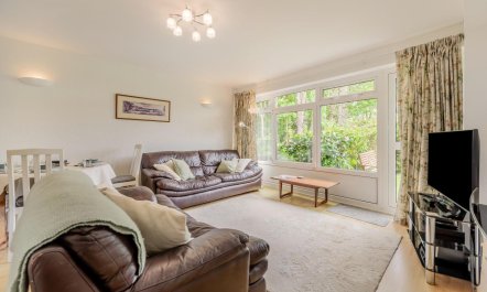 2 Bed in Tenby 1
