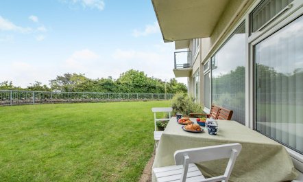 2 Bed in Tenby