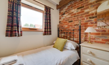 2 Bed in Woodbridge 6