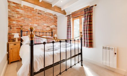 2 Bed in Woodbridge 5