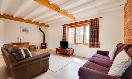 2 Bed in Woodbridge 3