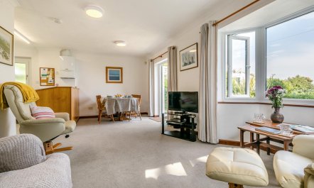 2 Bed in Looe 2