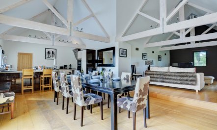 6 Bed in Holt 2