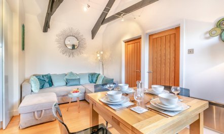 2 Bed in St. Ives 2