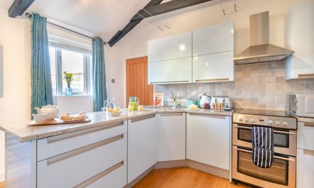 2 Bed in St. Ives 7