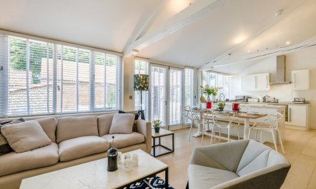 3 Bed in Holt