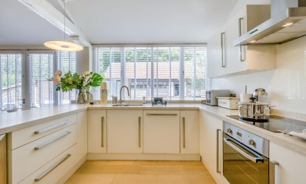 3 Bed in Holt 8