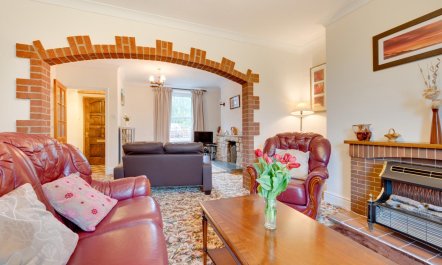 4 Bed in Machynlleth 8