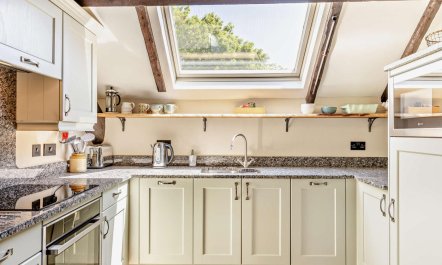 2 Bed in Pwllheli 9