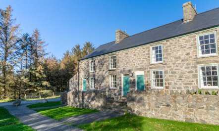 4 Bed in Nant Gwrtheyrn