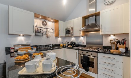 2 Bed in Porthleven 5