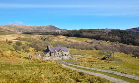 3 Bed in Barmouth 1