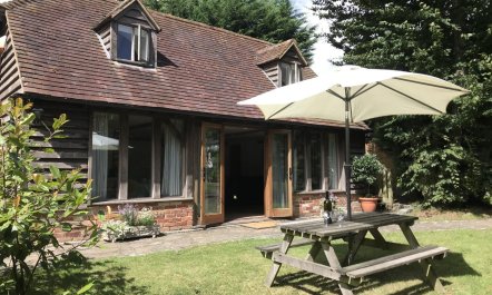 1 Bed in Broad Oak 1