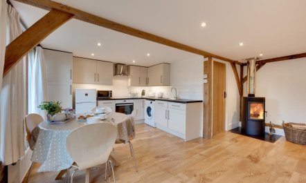 1 Bed in Broad Oak 3