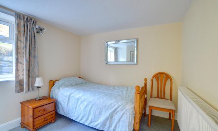 2 Bed in Aberystwyth 9