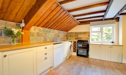 2 Bed in Aberystwyth 7
