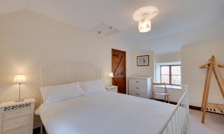 2 Bed in Swanage 7