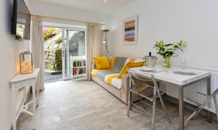 1 Bed in Llanbedrog 1