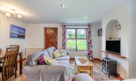 2 Bed in Whitby 2