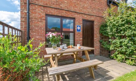 2 Bed in Whitby 8