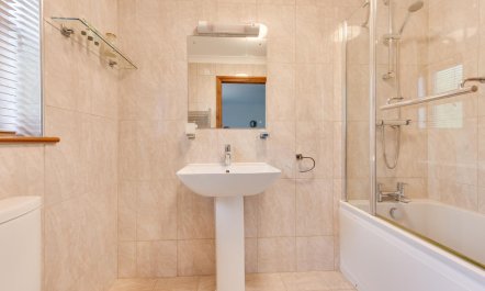 4 Bed in Tresaith 9