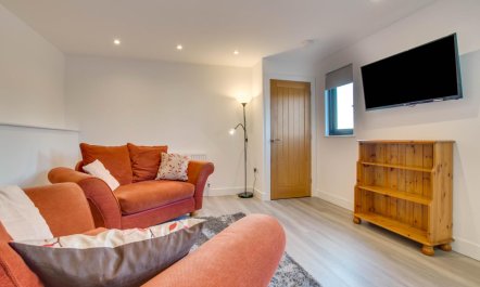 1 Bed in Hernhill 2