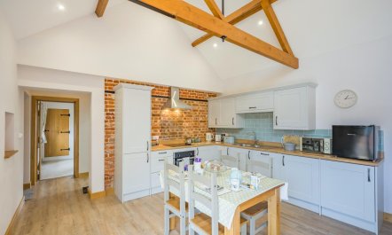 2 Bed in Surlingham 1