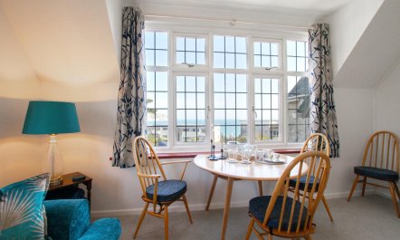 2 Bed in Swanage 1