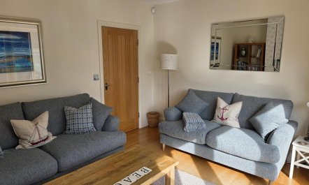 2 Bed in Bamburgh 3